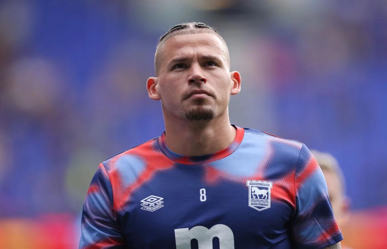 包含伊普斯维奇主场告捷，实力逐渐显现的词条